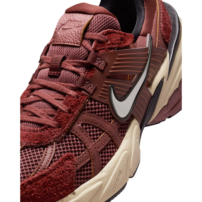 Nike Men’s V2K Running Shoes – Red Sepia FN6703-201